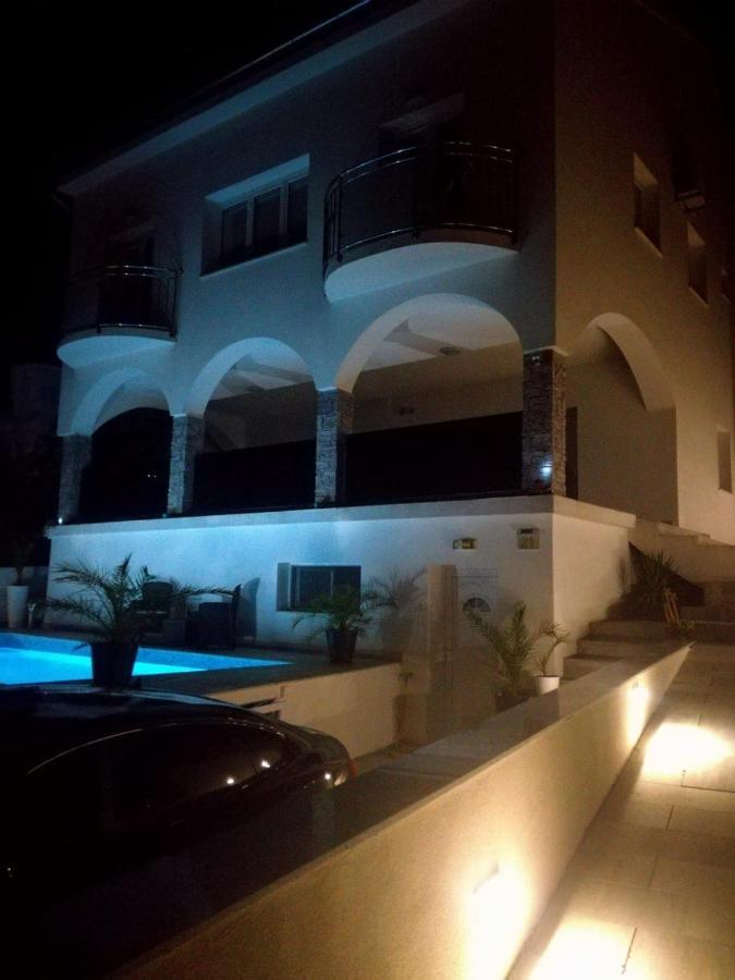 Villa Infinity Pinezići Екстериор снимка