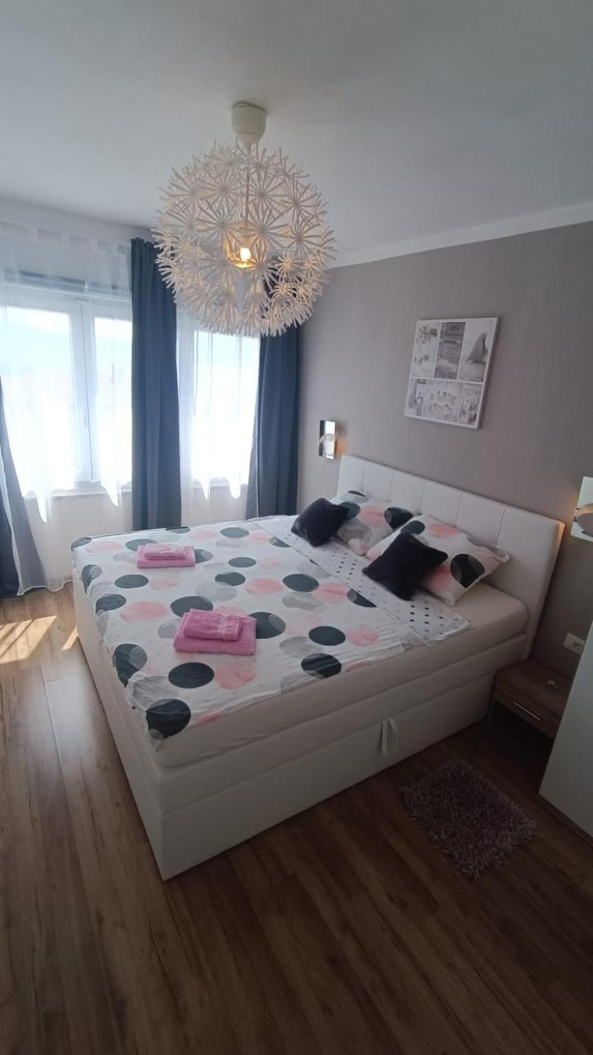 Villa Infinity Pinezići Екстериор снимка